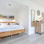 Fewo1846 - Strandresidenz Wassersleben Suedblick App 689 - Komfortables Mit Balkon Und Meerblick شقة